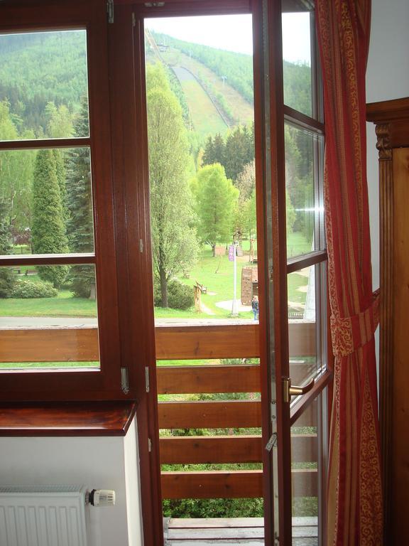 Sport Hotel Pomi Гаррахов Номер фото
